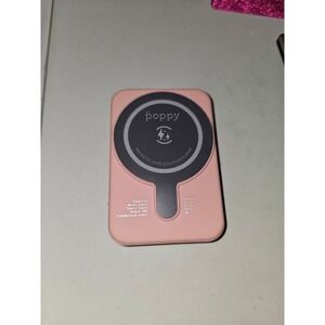 Poppy Magnetic Wireless Power Bank.